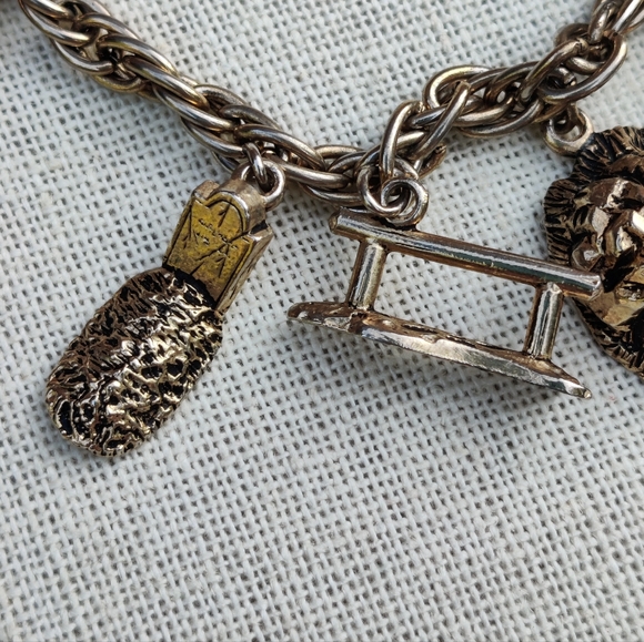 🏰 Vintage unique Arizona whimsical castle, sunset signed charm bracelet - Picture 4 of 11